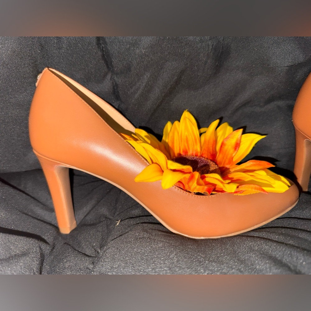 Michael Kors Tan Heel